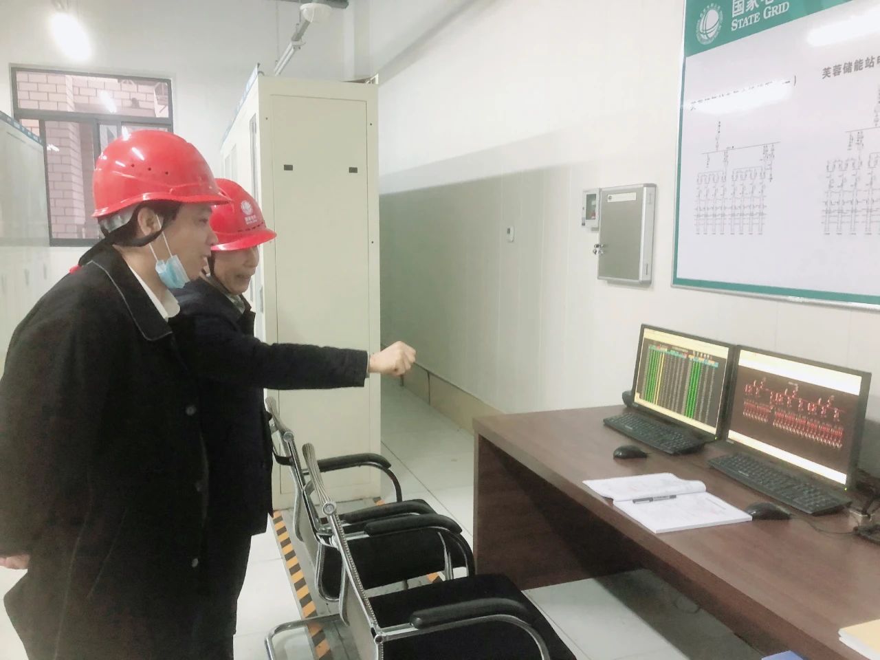 诺贝尔智库研究员团队实地考察长沙芙蓉储能站