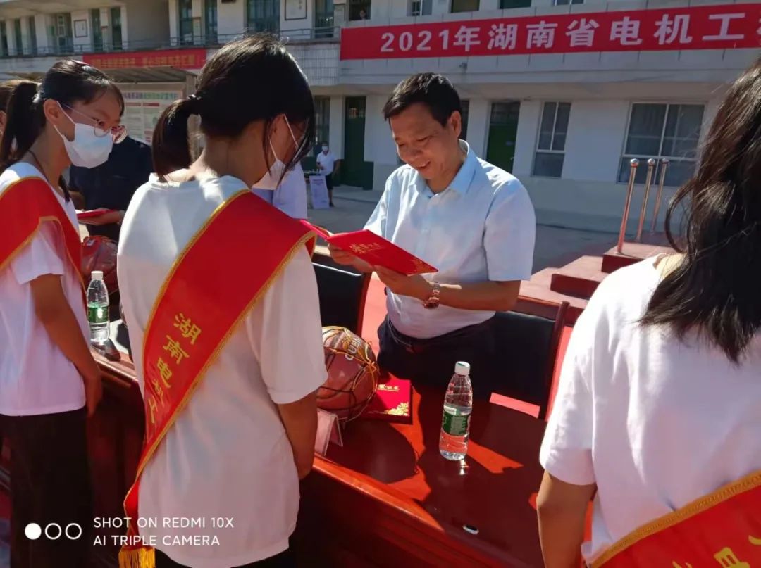 诺贝尔智库研究院联合举办电力科普进校园活动